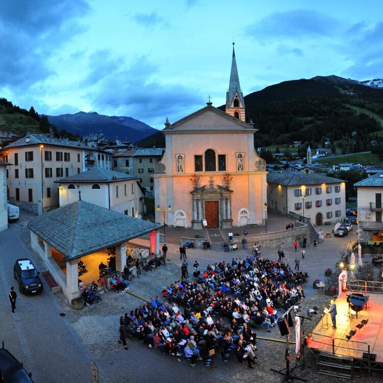 Stelvio Santini