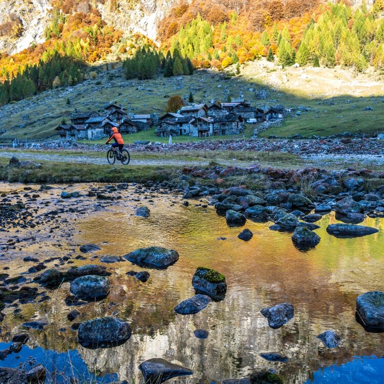 Salita in Val Bodengo