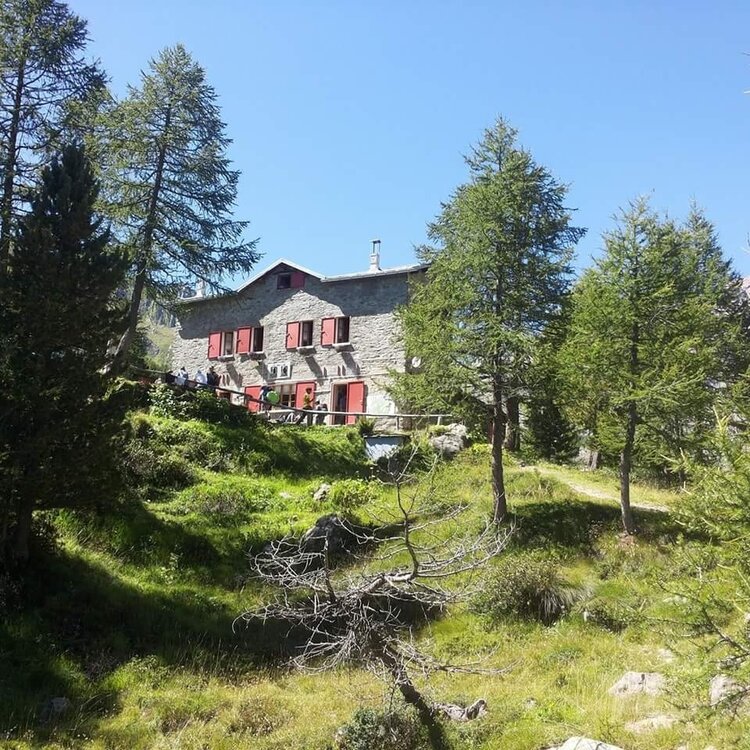 Rifugio Bosio-Galli (von Piasci)