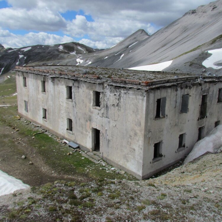 Stelvio Historical Trek - Forcola di Rims from Passo Umbrail
