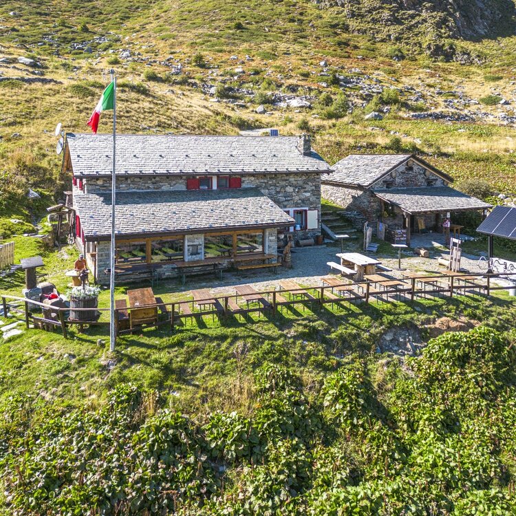 Rifugio Dordona in Val Madre