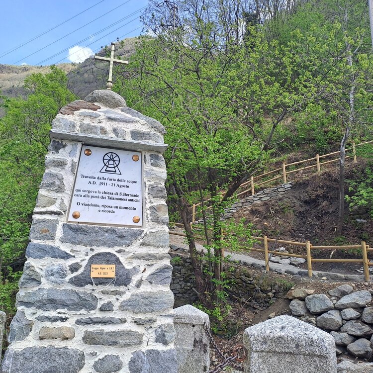 VALGREEN GREEN COMMUNITY: SAN BERNARDO (TALAMONA) — OLD MULE TRAIL TO VAL TARTANO — SOMVALLE (TARTANO) — SOSTILA — VAL FABIOLO — SIRTA (FORCOLA)